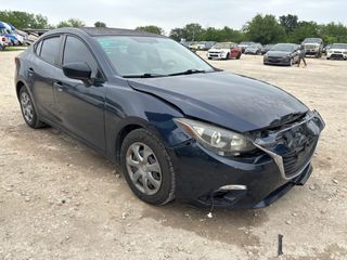 2014 Mazda Mazda3 i Sport - Exterior Front Right Corner Image